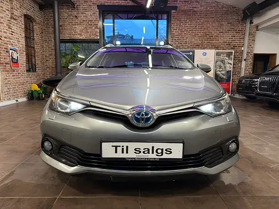 Toyota Auris 2017 photo 3