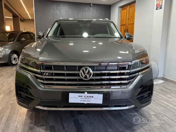 Volkswagen Touareg 2019 photo 2