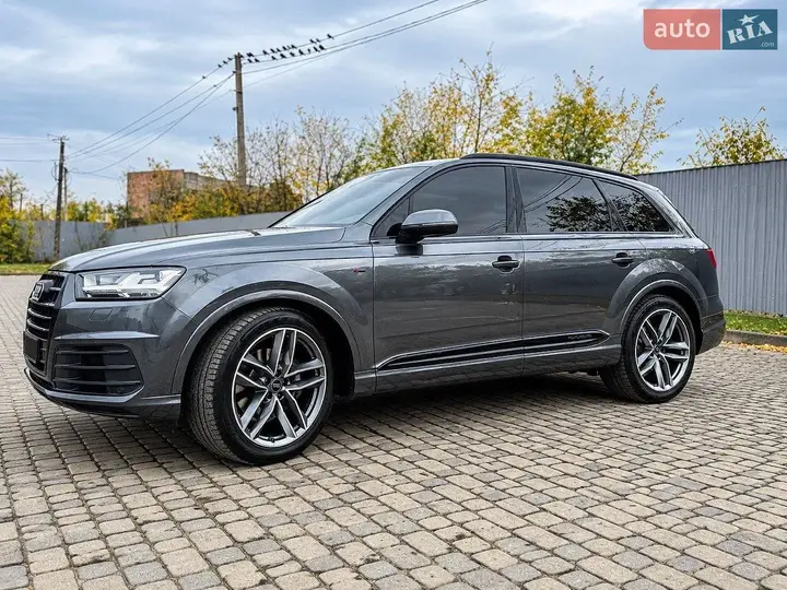 Audi Q7 2016 photo 4