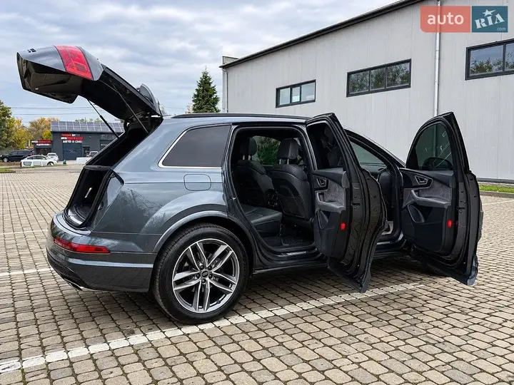 Audi Q7 2016 photo 3