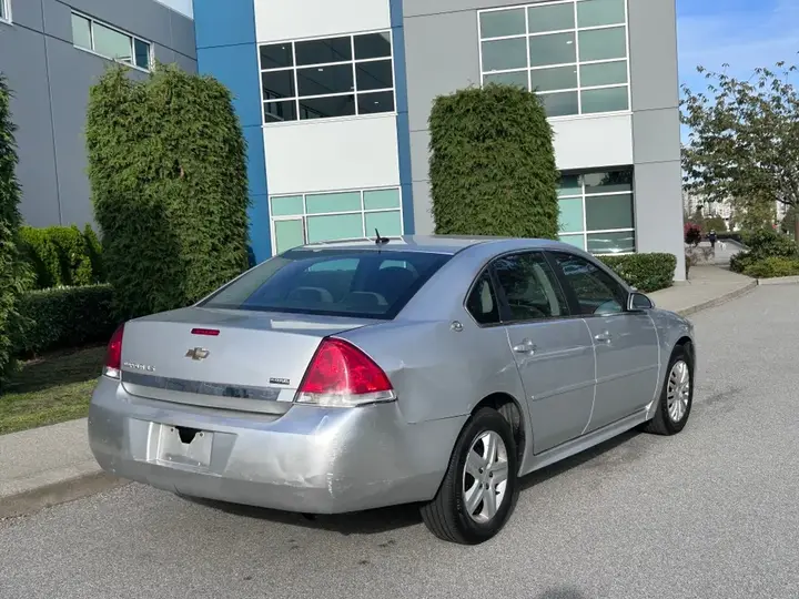 Chevrolet Impala 2009 photo 4
