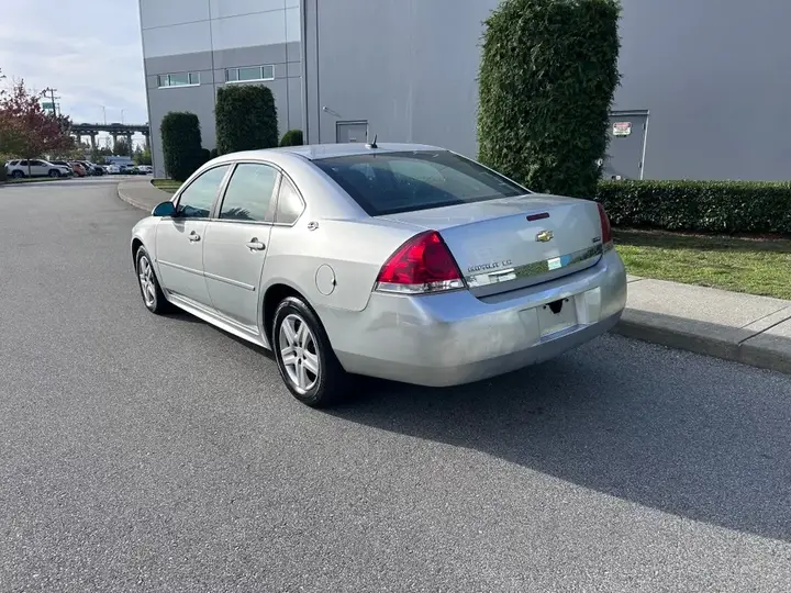 Chevrolet Impala 2009 photo 3