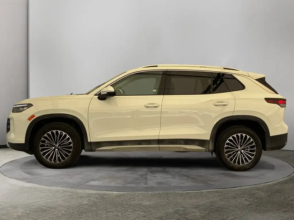 Volkswagen Tiguan 2026 photo 2