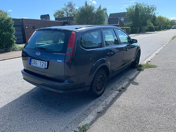Ford Focus 2008 photo 2