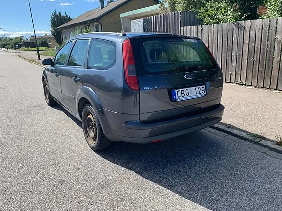 Ford Focus 2008 photo 4