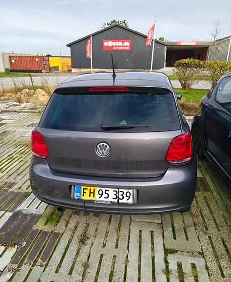 Volkswagen Polo 2011 photo 2