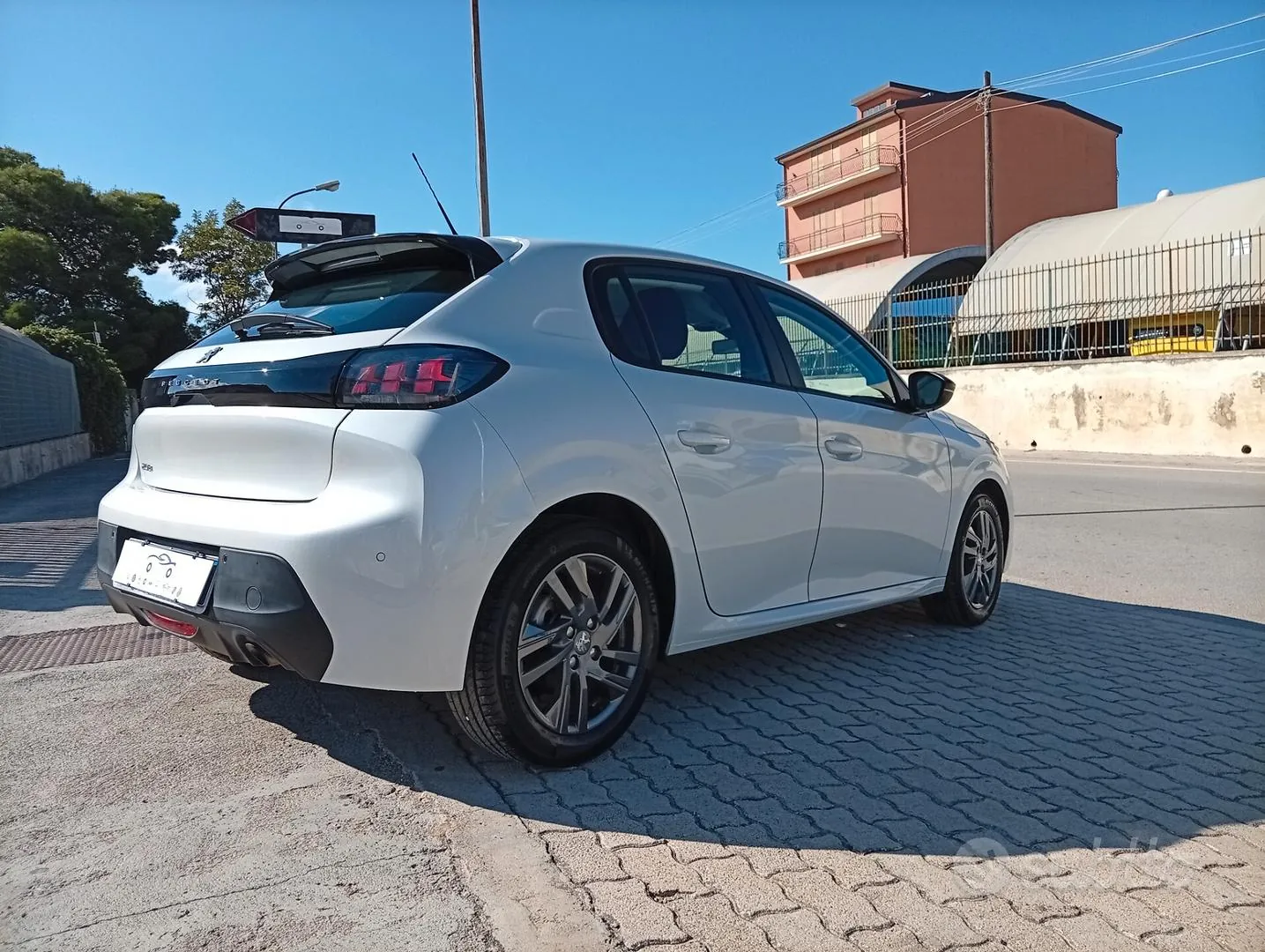 Peugeot 208 2022 photo 5
