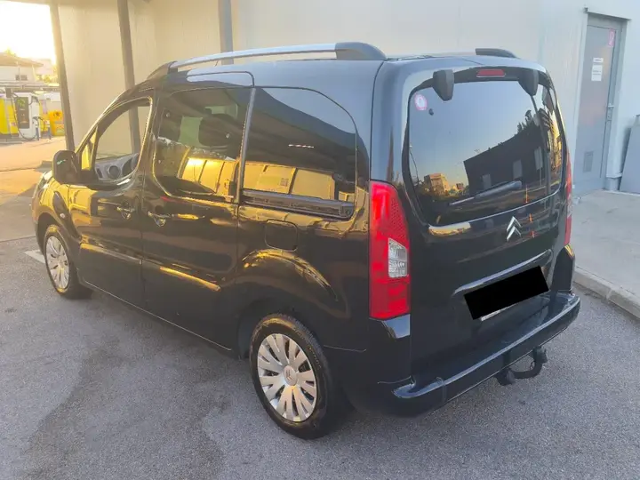 Citroen Berlingo 2010 photo 2
