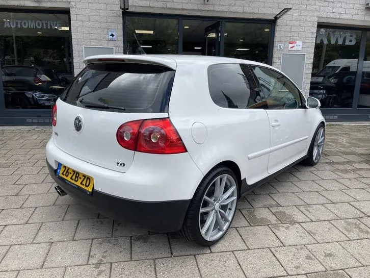 Volkswagen Golf 2008 photo 3