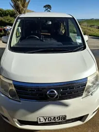 Nissan Serena 2010 photo 5