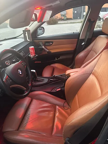 BMW 320D 2009 photo 3