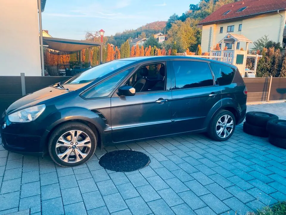 Ford S-Max