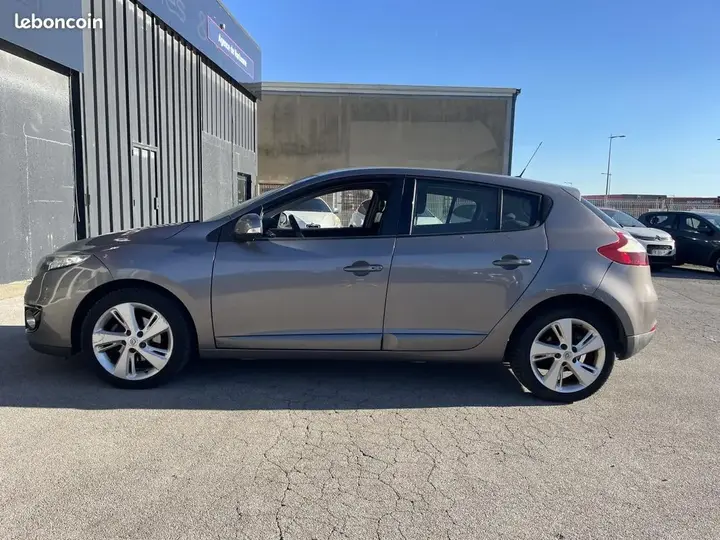 Renault Megane 2012 photo 4