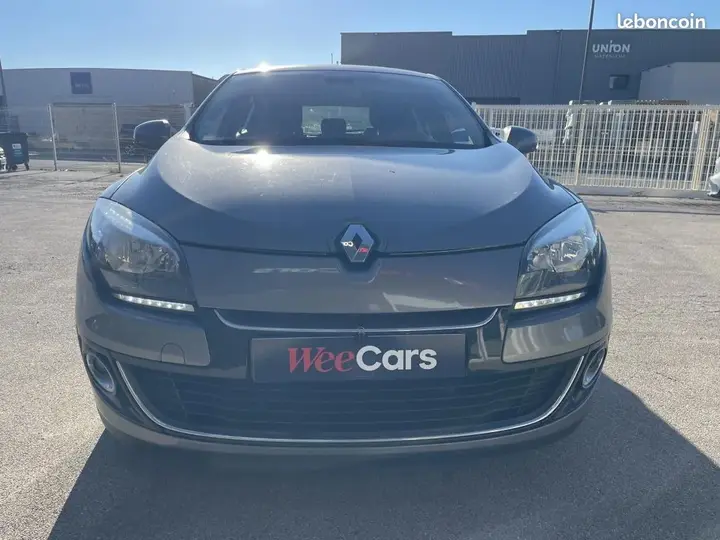 Renault Megane 2012 photo 2