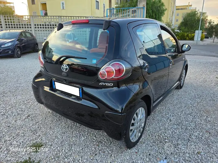 Toyota Aygo 2015 photo 5
