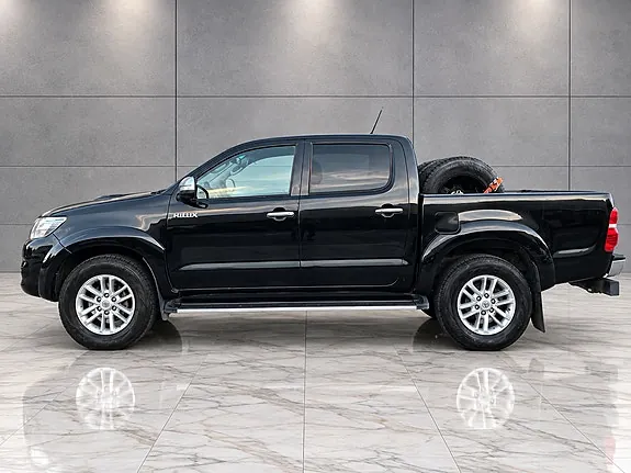 Toyota Hilux 2015 photo 2