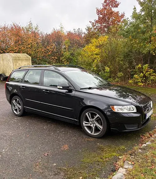 Volvo V50 2011 photo 2