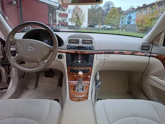 Mercedes-Benz E 240 2003 photo 5