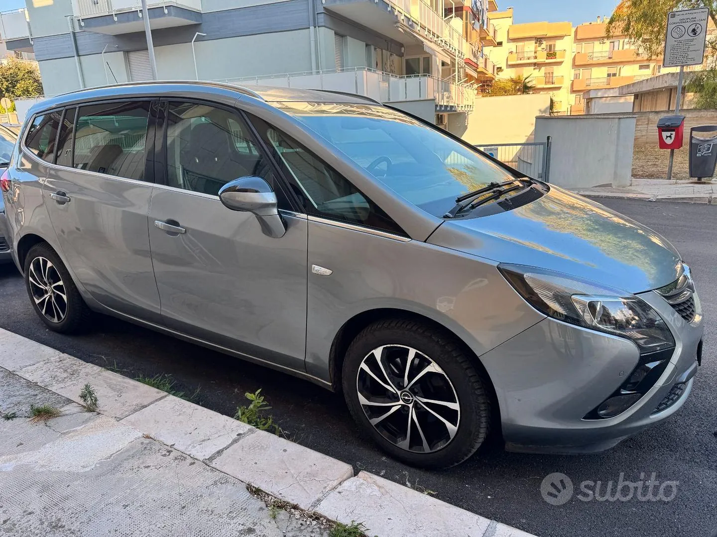Opel Zafira Tourer 2013 photo 2