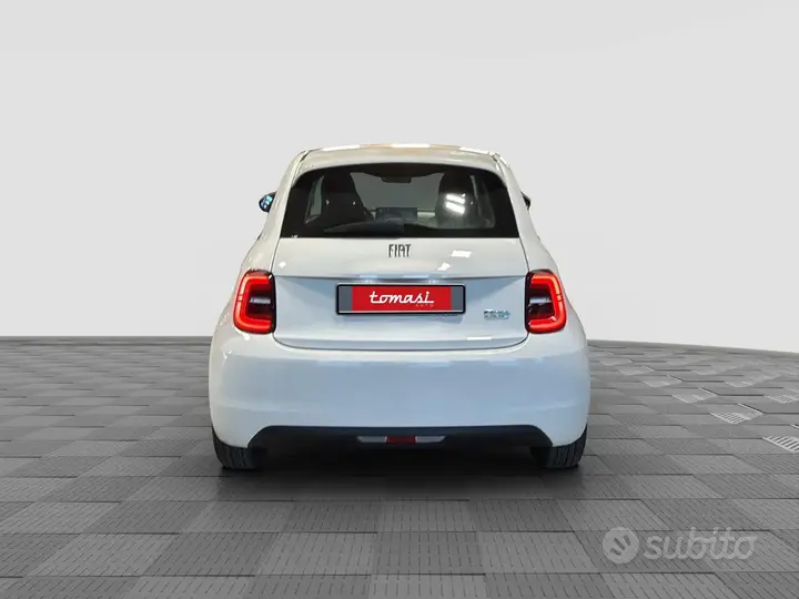 Fiat 500 2023 photo 4