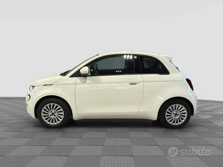 Fiat 500 2023 photo 2