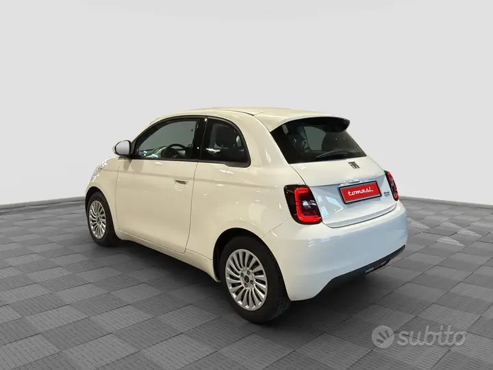 Fiat 500 2023 photo 3