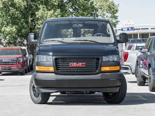 GMC Savana 2025 photo 2