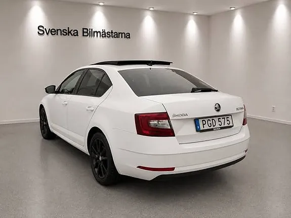 Skoda Octavia 2018 photo 5