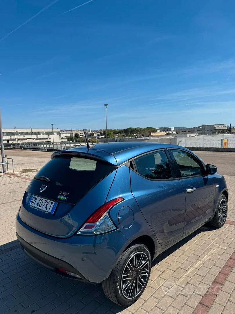 Lancia Ypsilon 2022 photo 4