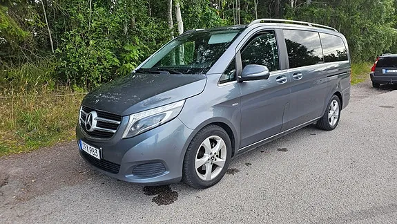Mercedes-Benz V220 D