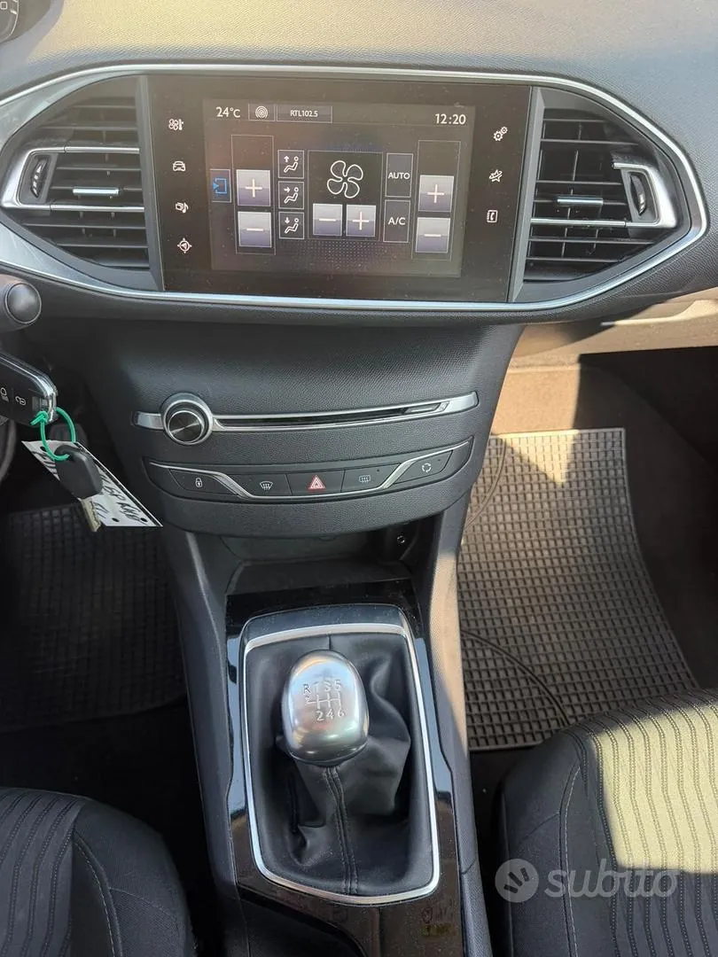 Peugeot 308 2016 photo 5