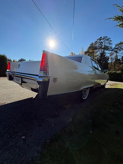 Cadillac Fleetwood 1969 photo 4