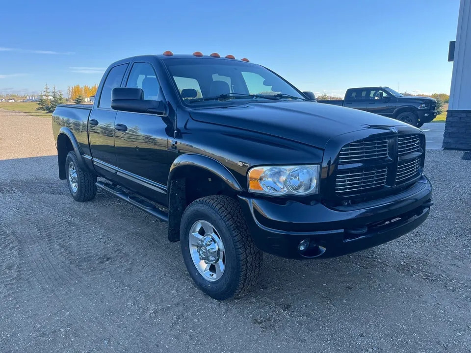 Dodge Ram 3500 2004 photo 2