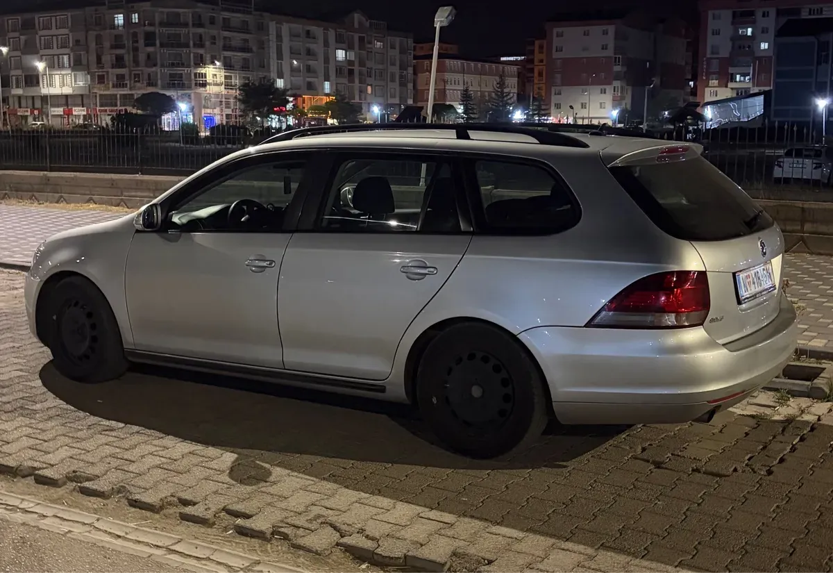 Volkswagen Golf 2012 photo 3