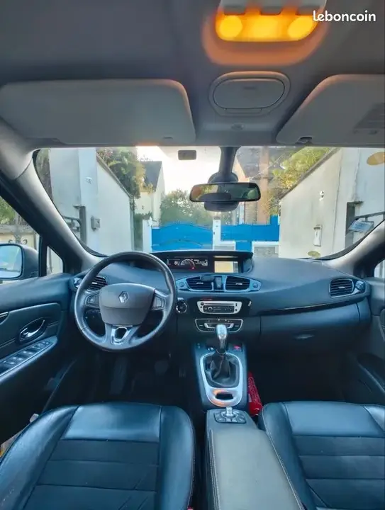 Renault Scenic 2013 photo 3