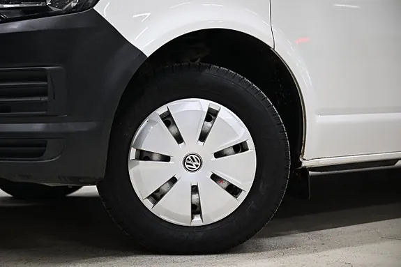 Volkswagen Transporter 2018 photo 2
