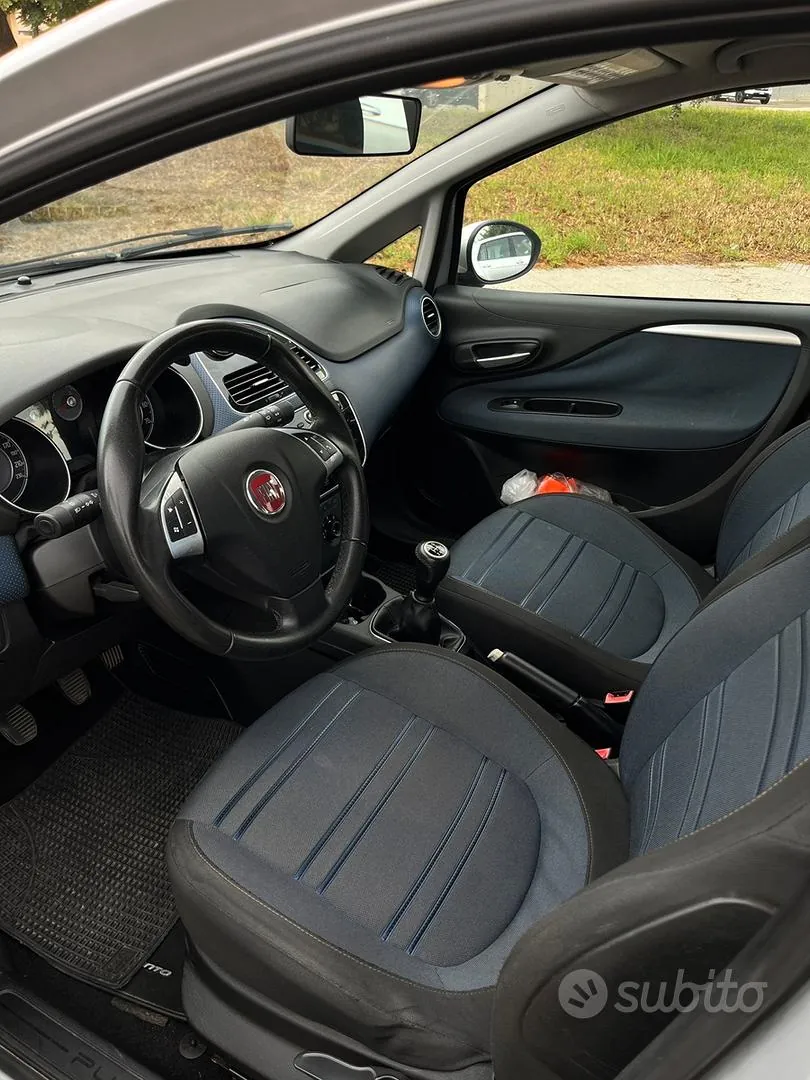 Fiat Punto Evo 2010 photo 4