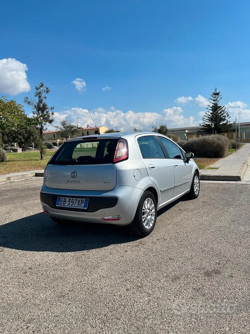 Fiat Punto Evo 2010 photo 3