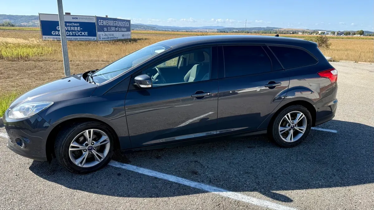Ford Focus 2014 photo 2