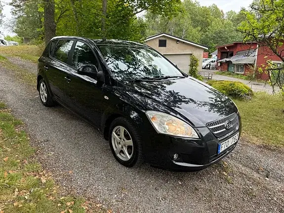 Kia Ceed 2008 photo 2