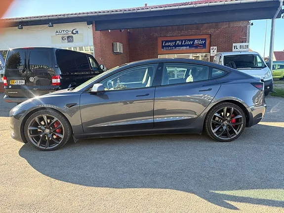 Tesla Model 3 2020 photo 2