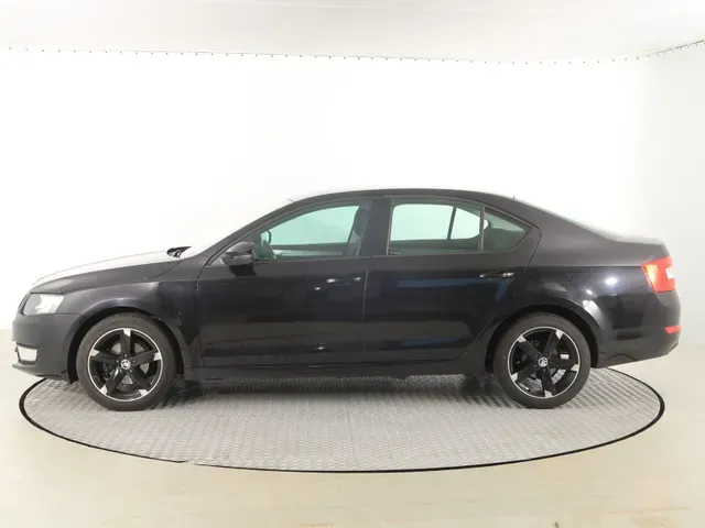 Skoda Octavia 2014 photo 2
