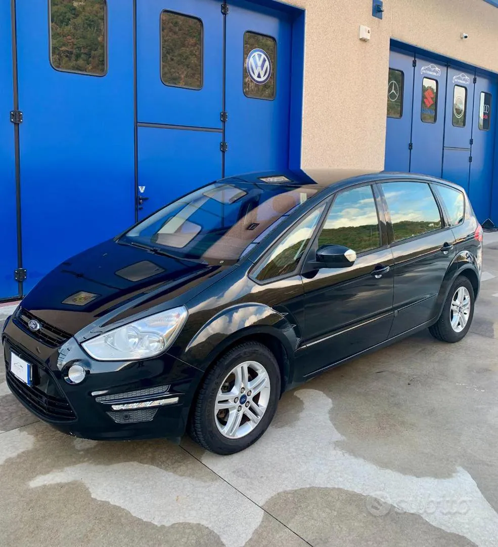 Ford S-Max 2012 photo 3