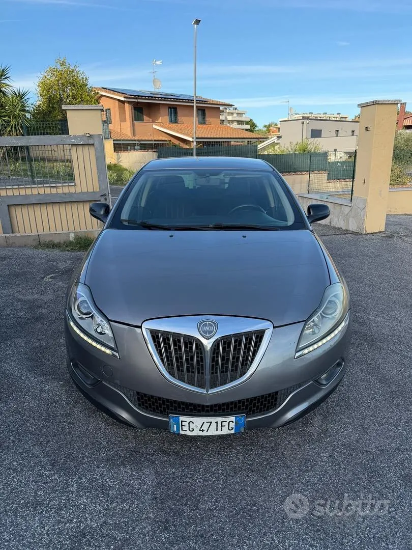 Lancia Delta 2012 photo 2