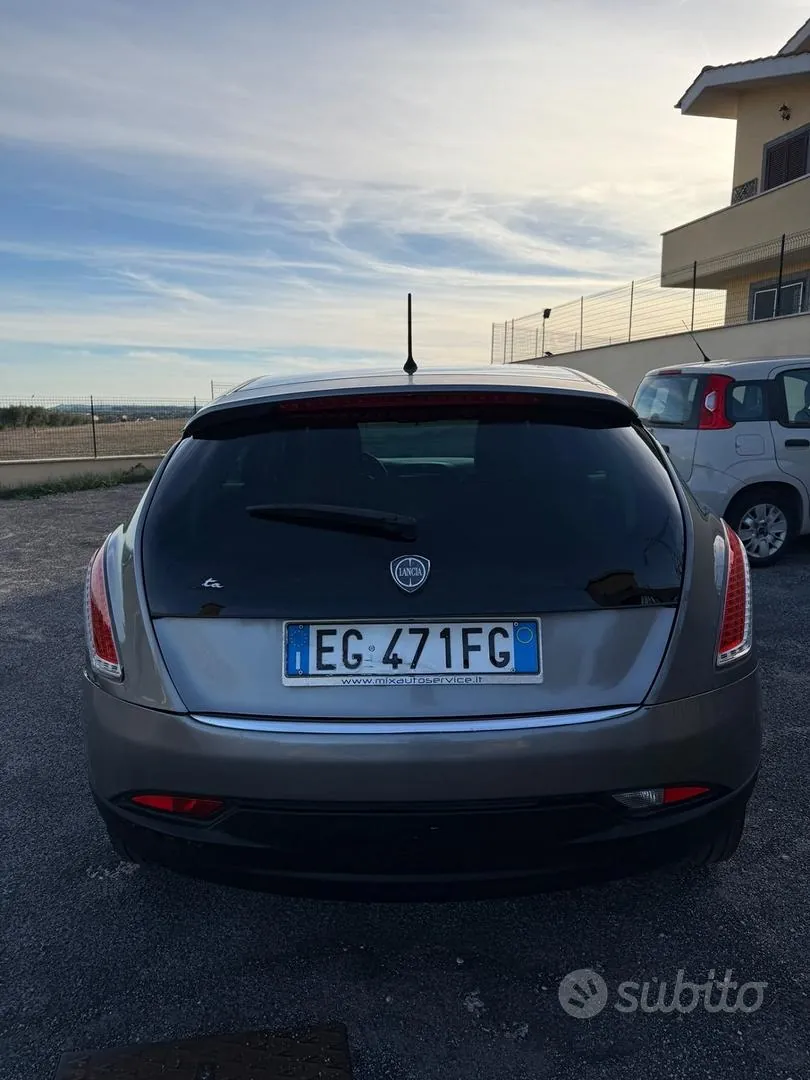 Lancia Delta 2012 photo 5