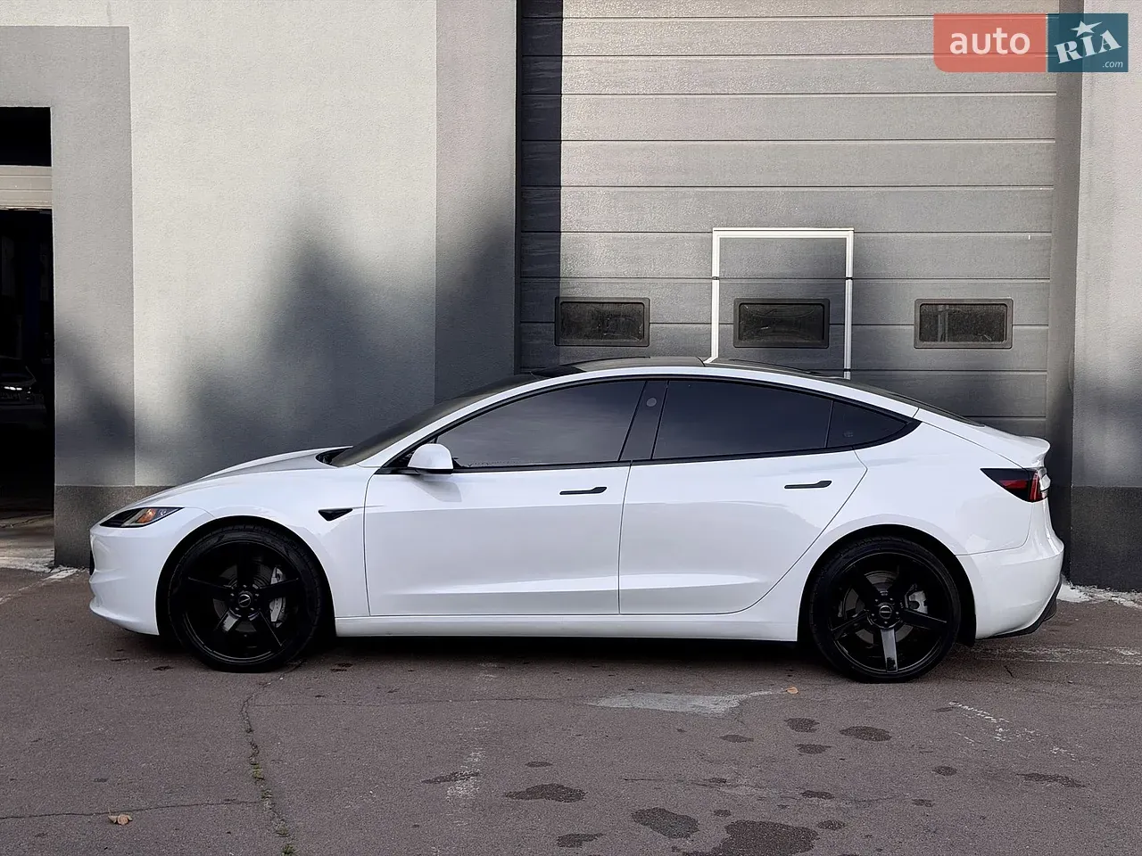 Tesla Model 3 2024 photo 5