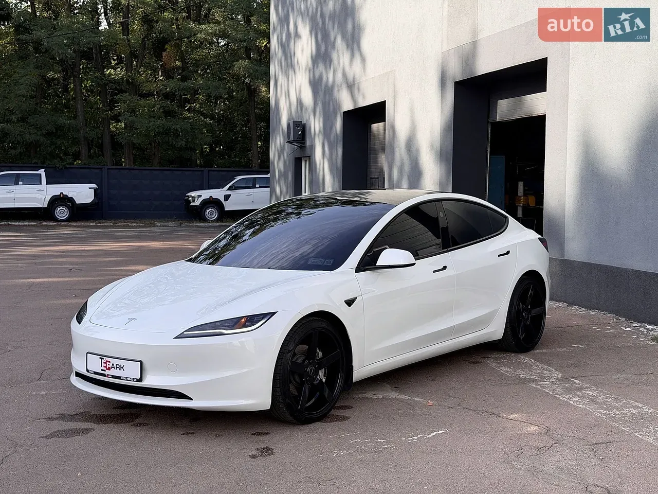 Tesla Model 3 2024 photo 3