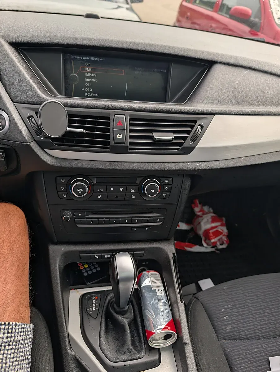 BMW X1 2011 photo 2