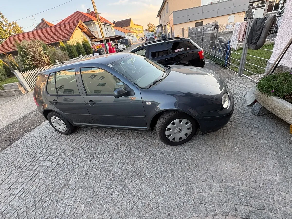 Volkswagen Golf 2002 photo 3