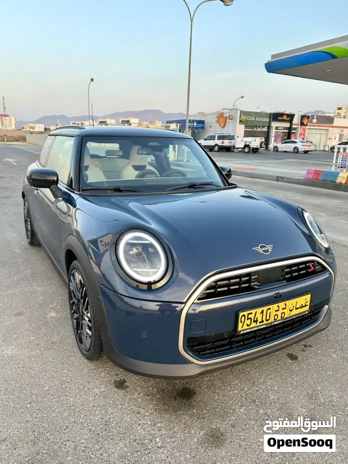 Mini Cooper S 2025 photo 2